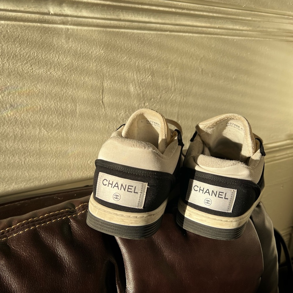 Women Chanel Sneakers